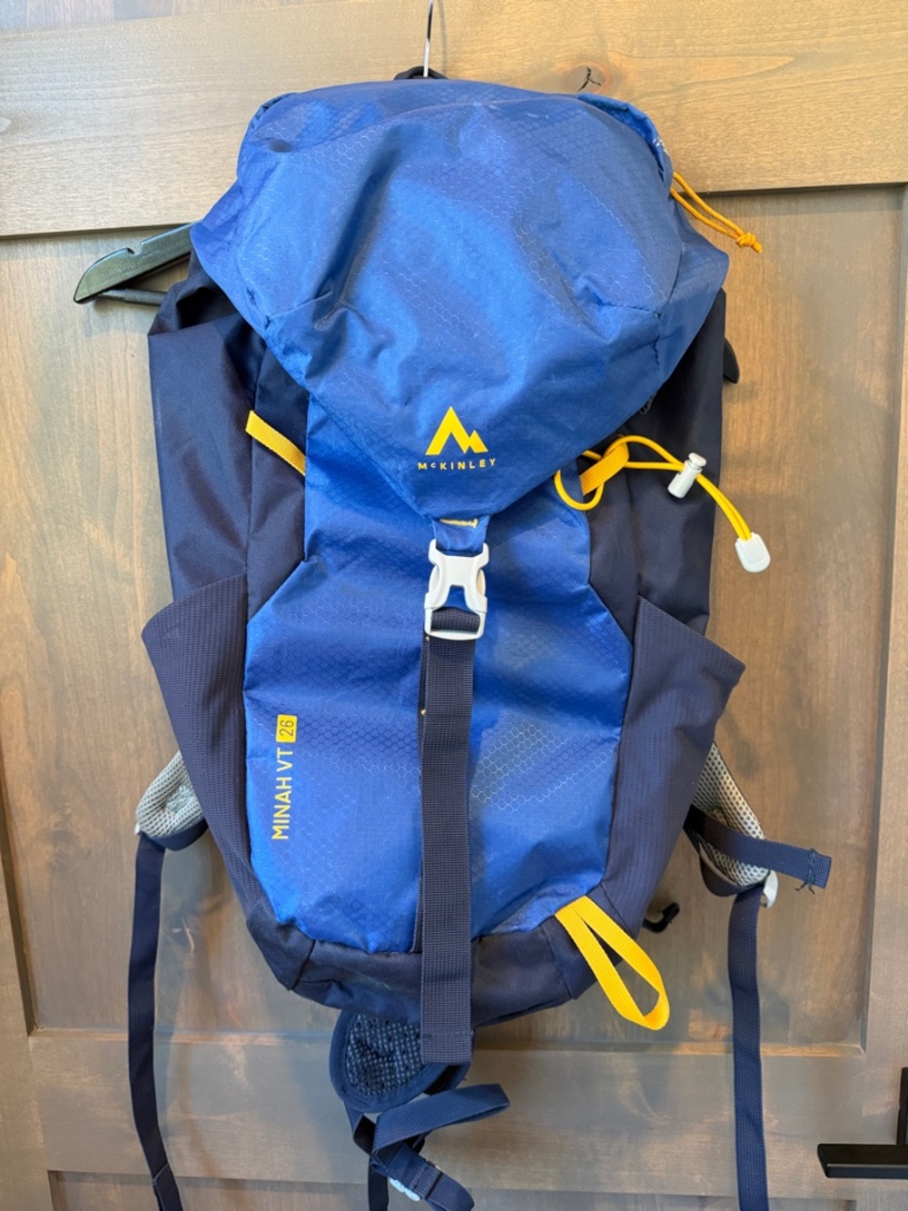 McKinley Blue MINAH VT 26 Hiking Backpack with Yellow Accents